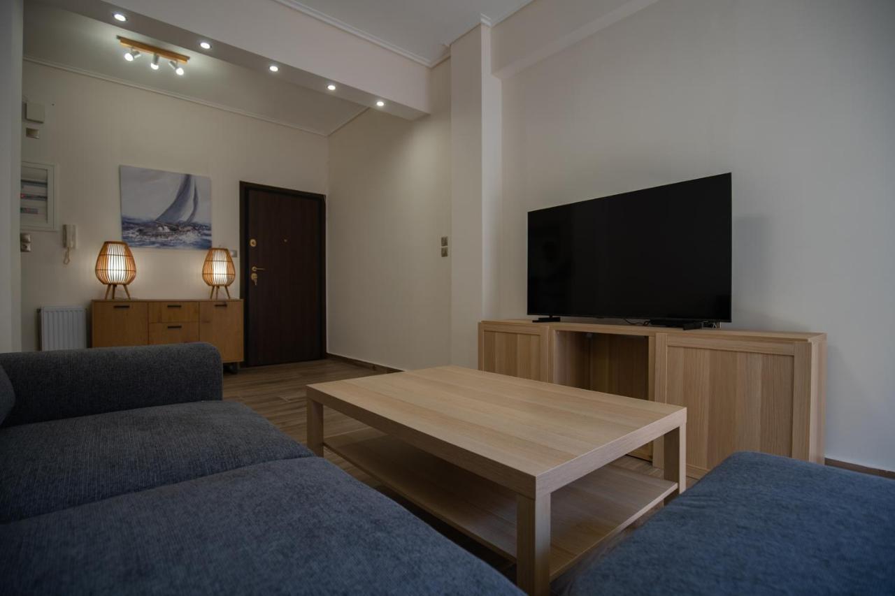 Max Blue Apartment, A Stay Like No Other Pireusz Kültér fotó