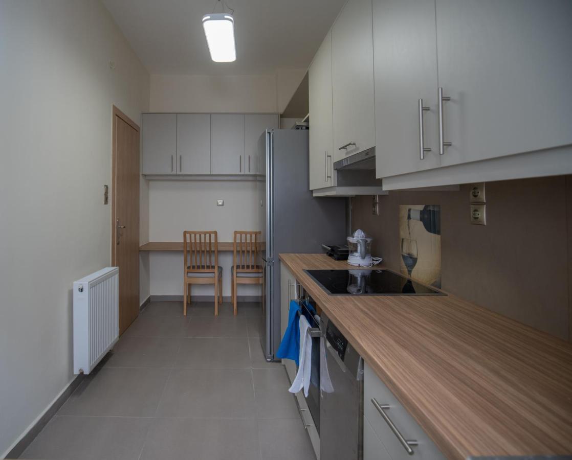 Max Blue Apartment, A Stay Like No Other Pireusz Kültér fotó
