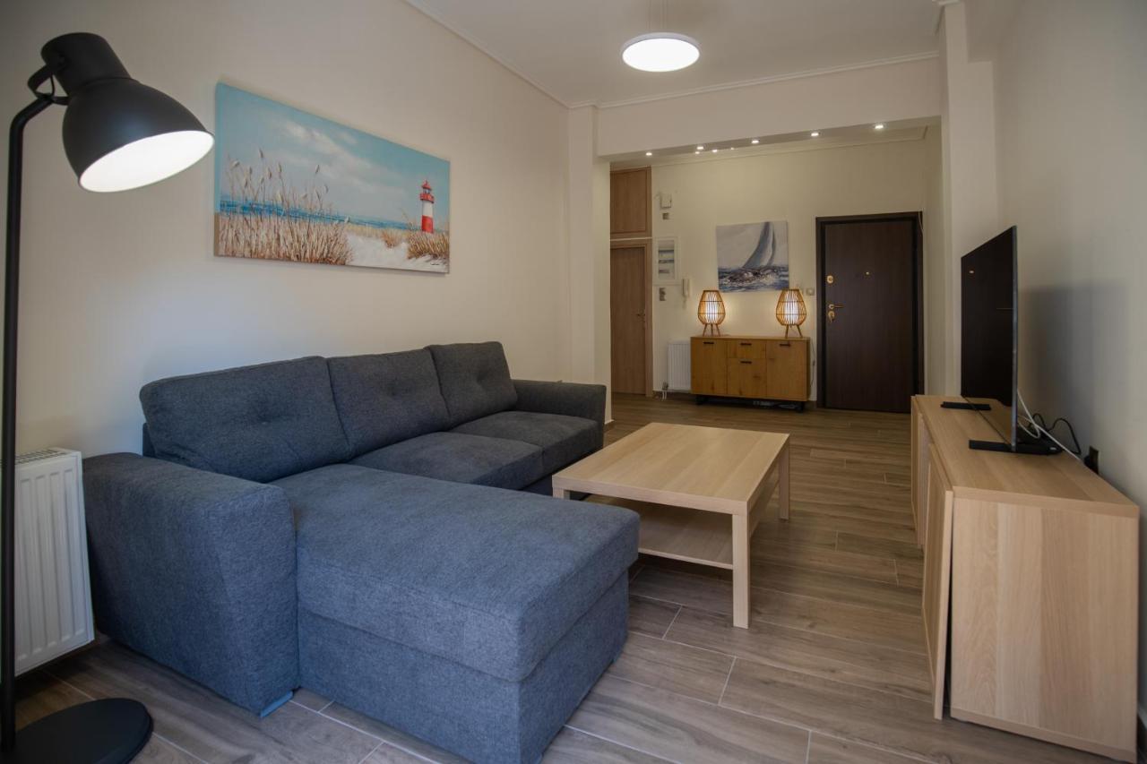 Max Blue Apartment, A Stay Like No Other Pireusz Kültér fotó